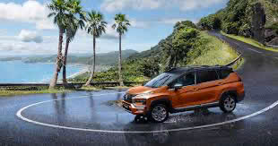 Cách Xử Lý Khi Xe Bị Mất Lái Trên Đường Trơn Trượt Do Mưa